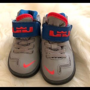 Lebron James baby shoes size 4